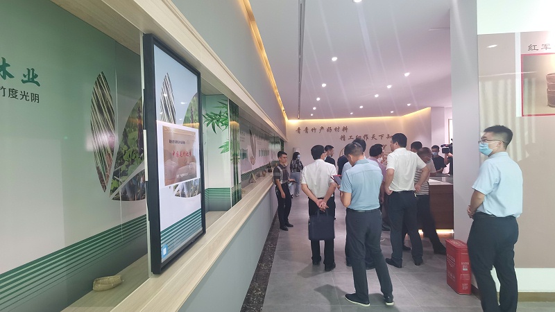 16米互動滑軌系統(tǒng)賦能湖南永州竹木產(chǎn)業(yè)園展廳項(xiàng)目現(xiàn)場圖